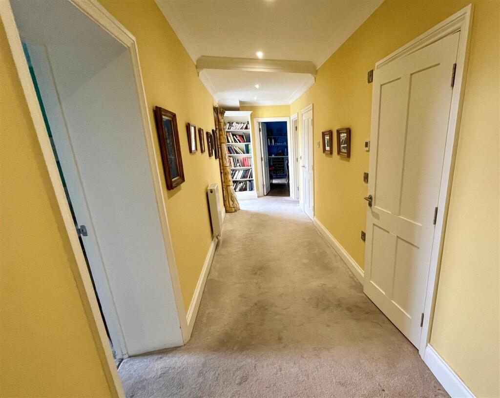 Apartment in Salisbury - View 5