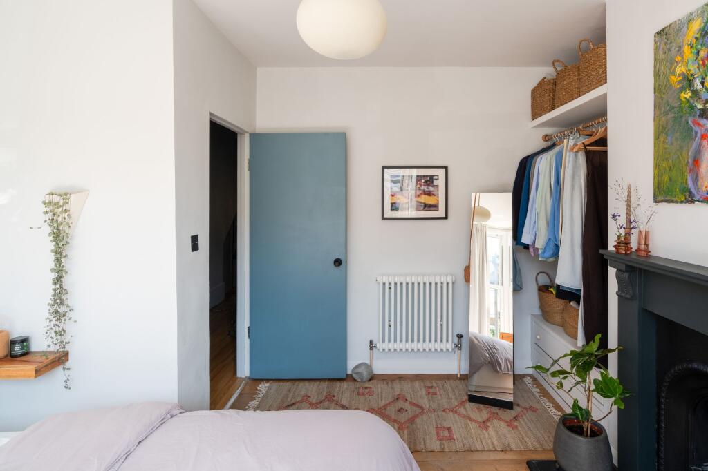 Apartment in London - View 5