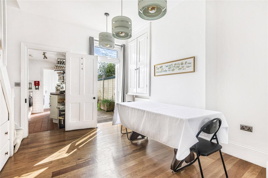 House in South Oxfordshire, Henley-on-Thames - More