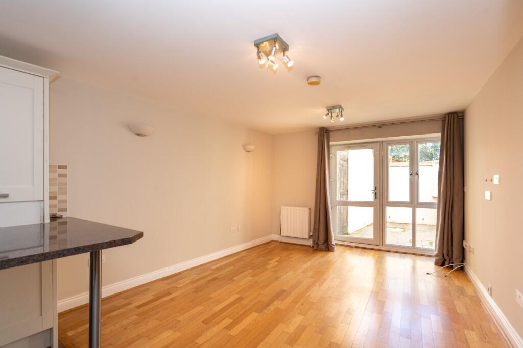 Apartment in Dacorum, Boxmoor Village, Boxmoor - View 3