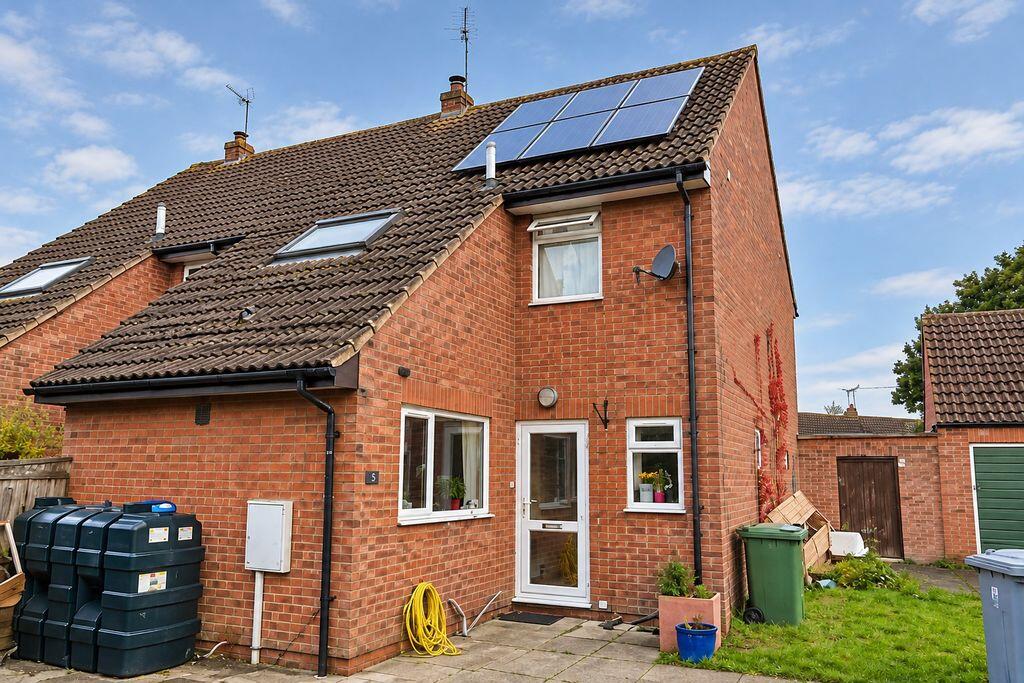 3-bed semi-detached on Nursery Lane, Sutton on Trent, £260,000