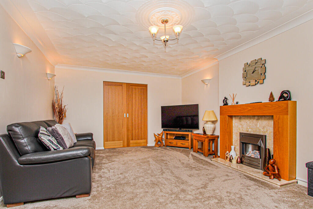 House in Irthlingborough, North Northamptonshire - View 3