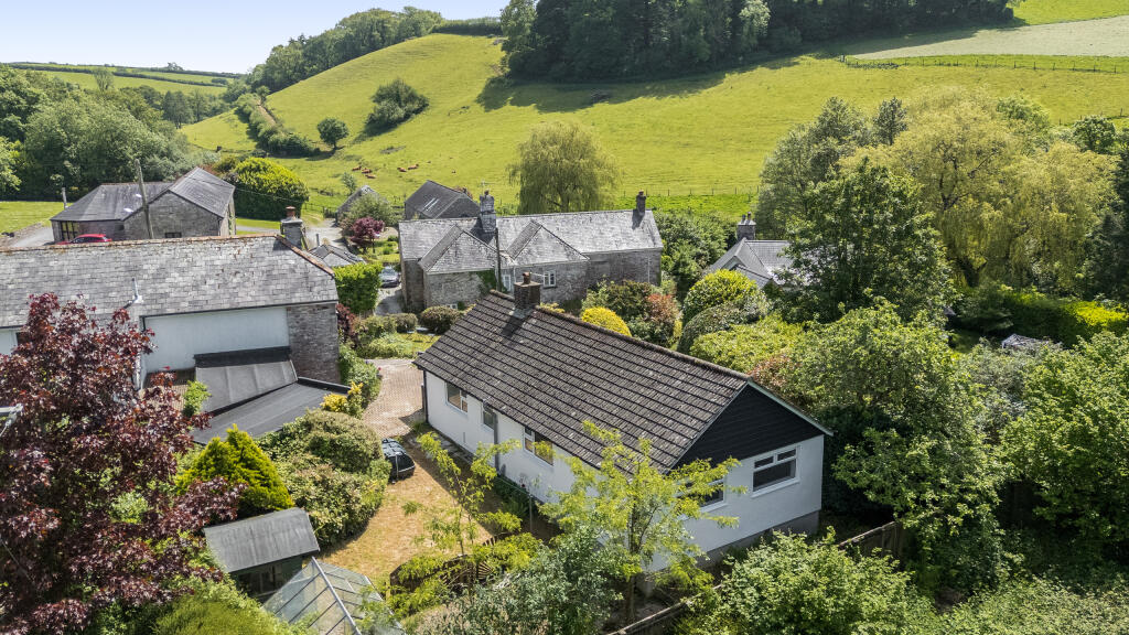 Main image of property: Little Orchard, Yealmpton, Plymouth, Devon