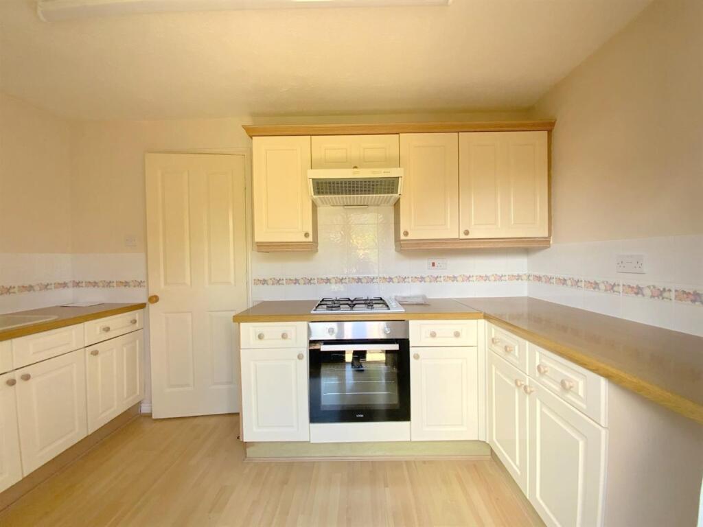 House in Grimsby, Little Coates, Grange - View 5