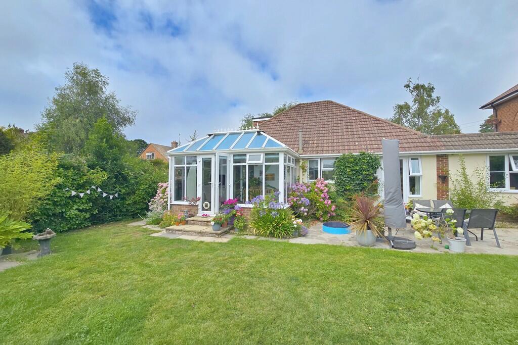 Belmore Road, Lymington, Hampshire photo 4