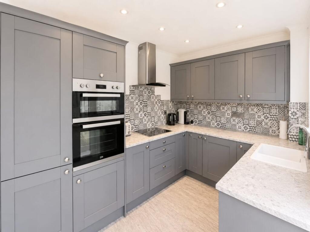 Trelawney Drive, Tilehurst, RG31 – pohled 5