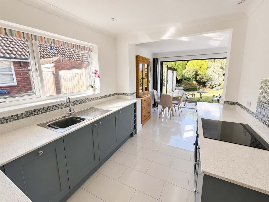 Walnut Drive, Stubbington photo 2