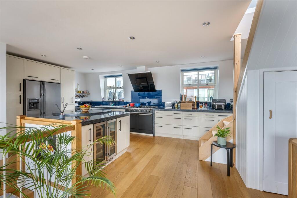 West Street, Portsmouth, Hampshire, PO1 - View 6