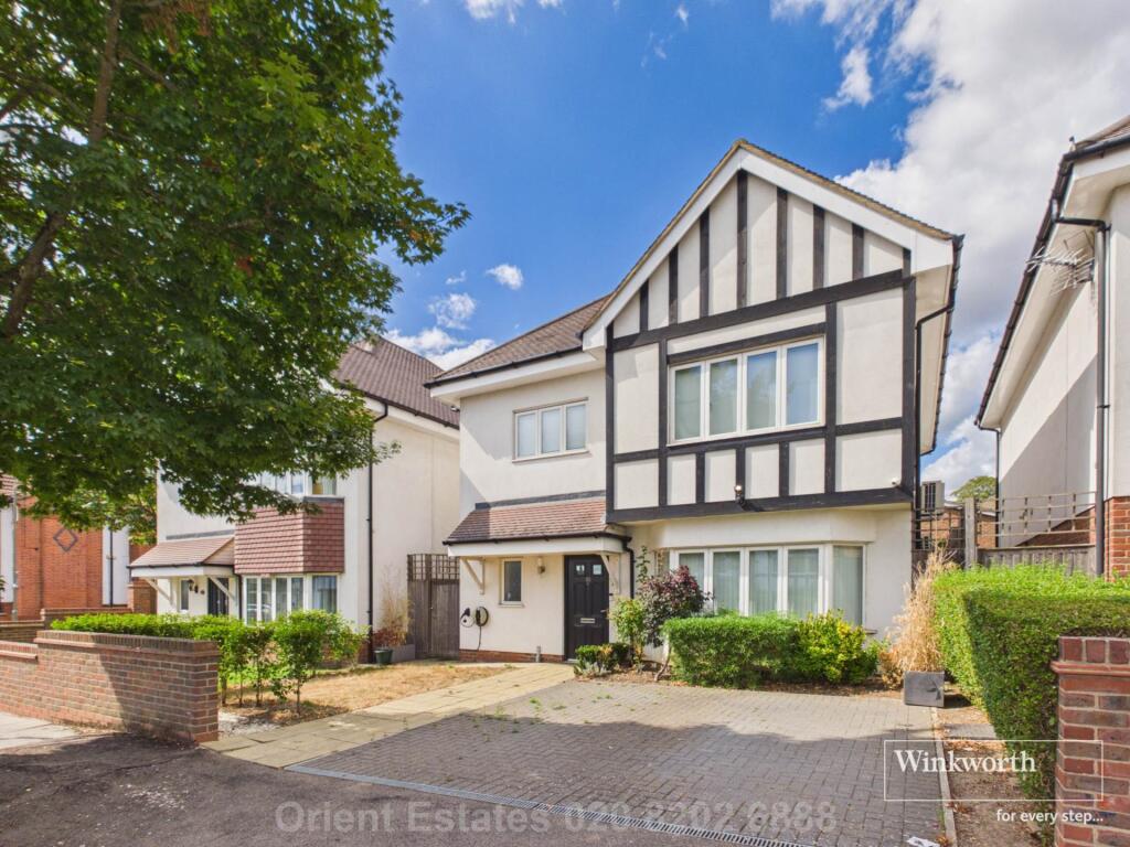 House in London - View 2