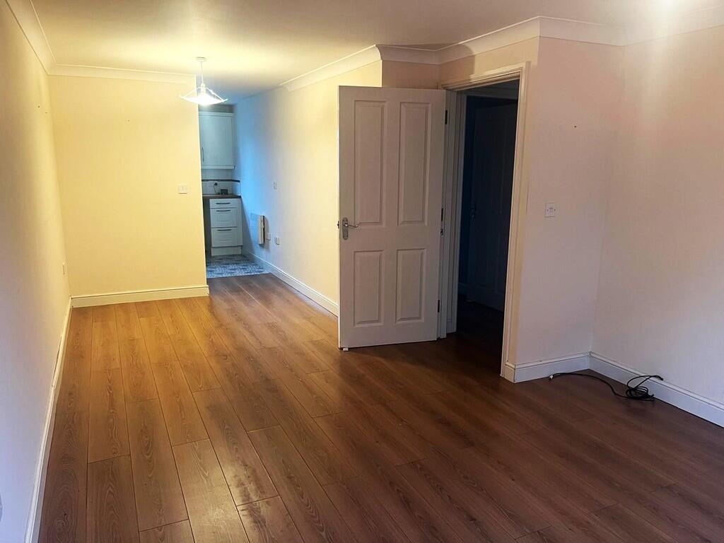 Apartment in Ewloe, Aston Park, Hawarden - View 5