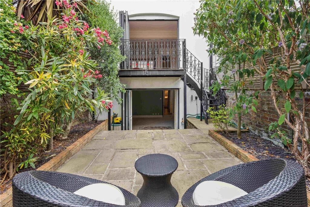 St Dunstans Road, London, W6 - View 4