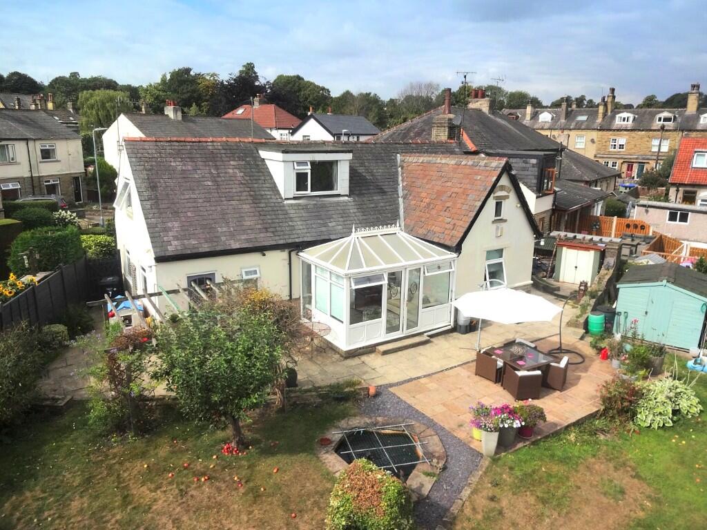 Main image of property: 7 Sunnydale Avenue, Rastrick, HD6 3ES