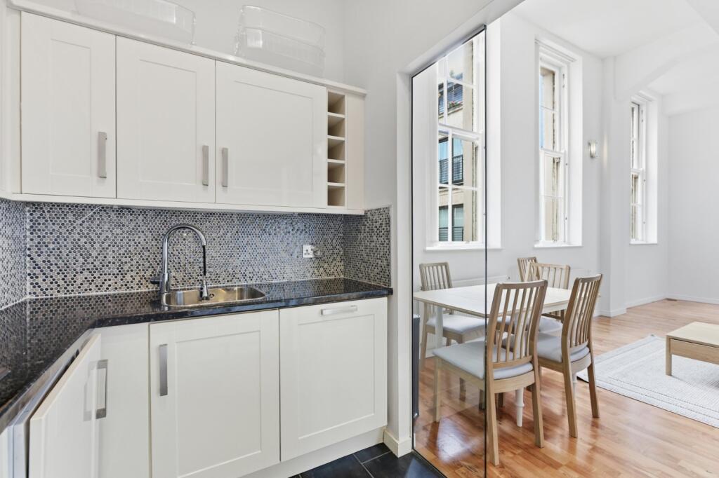 Apartment in Glasgow - View 5