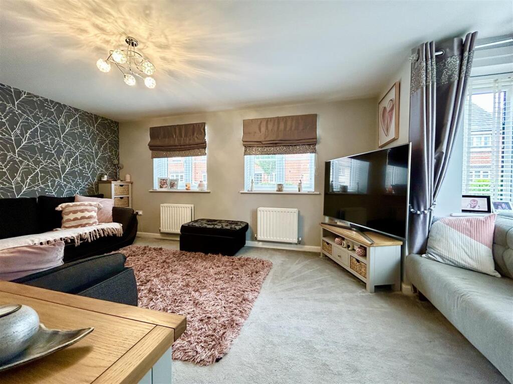Pyrus Court, Hadley, Telford photo 4