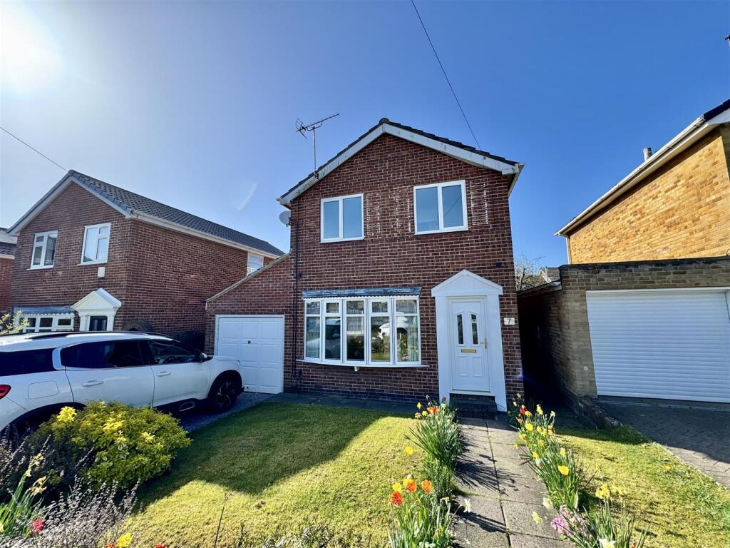 Main image of property: Kibroyd Drive, Darton, Barnsley, S75 5DF
