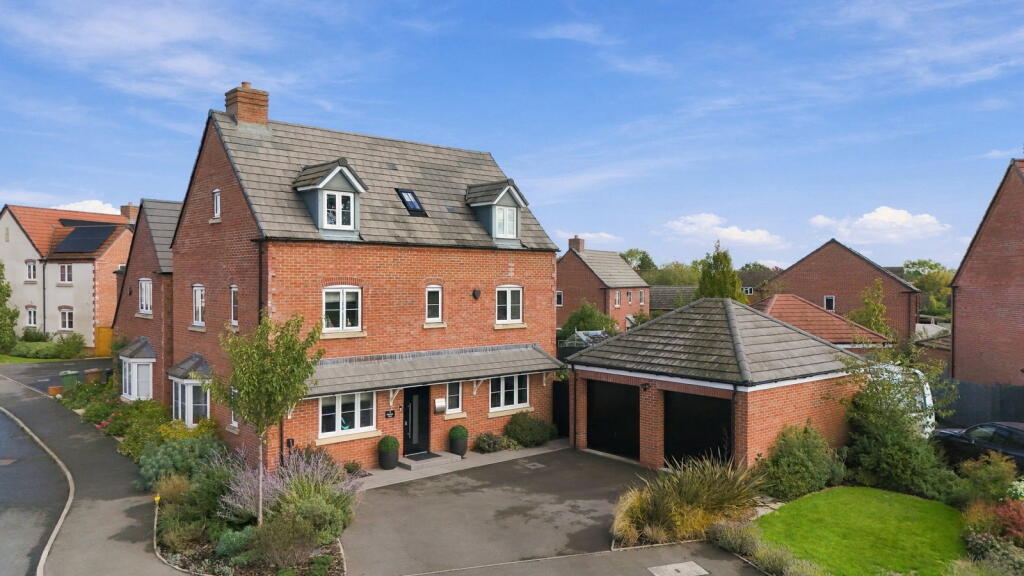 House in Malvern Hills, Leigh