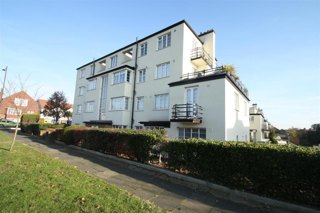 Main image of property: Leigh Heath Court, London Road, Leigh-On-Sea