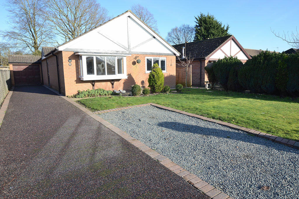 Main image of property: 6 St Peters Drive, Woodhall Spa