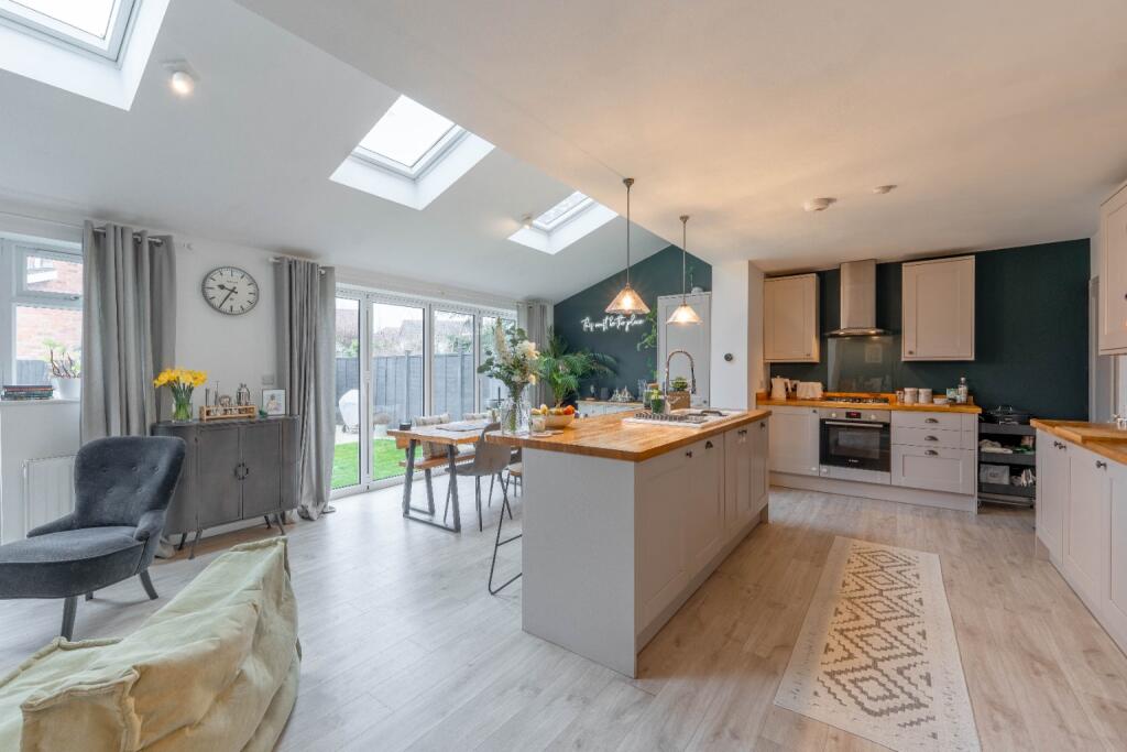 Abbott Close, Brampton, Huntingdon, Cambridgeshire, PE28 4SX photo 2