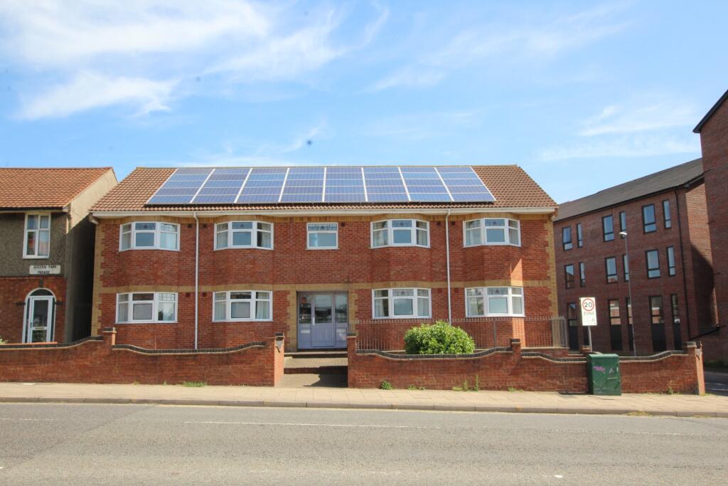 Apartment in Northampton, West Northamptonshire - View 5