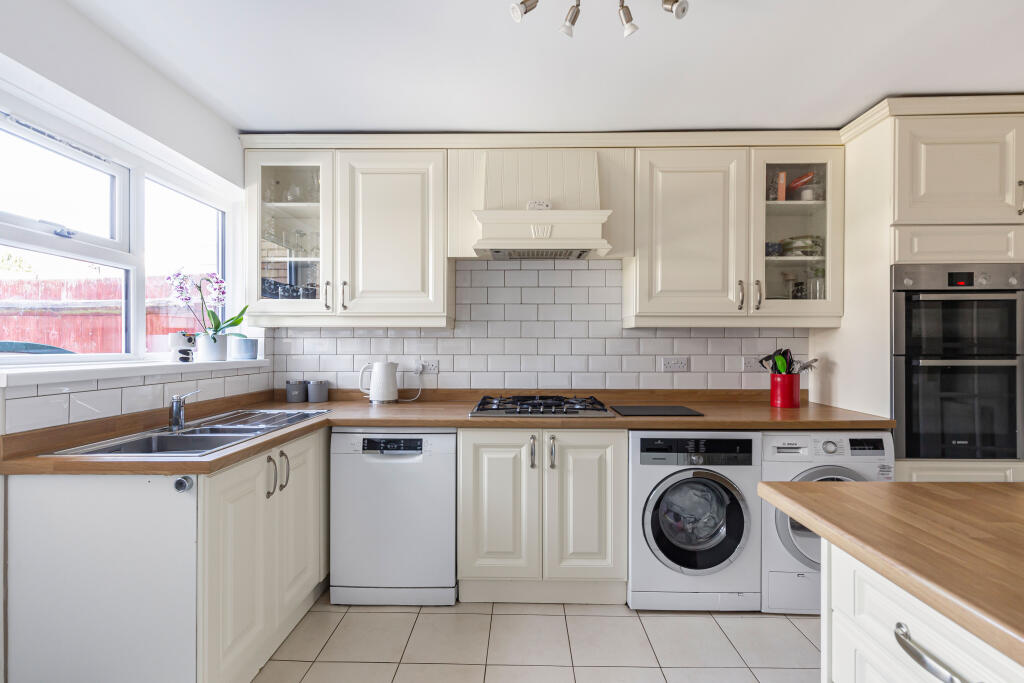 Additional image 10 of East Mead, Welwyn Garden City, AL7