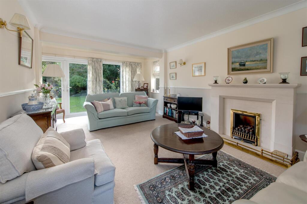 10, Haines Hill, Taunton photo 2