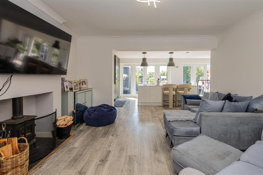 House in Northampton, Burton Latimer - View 2