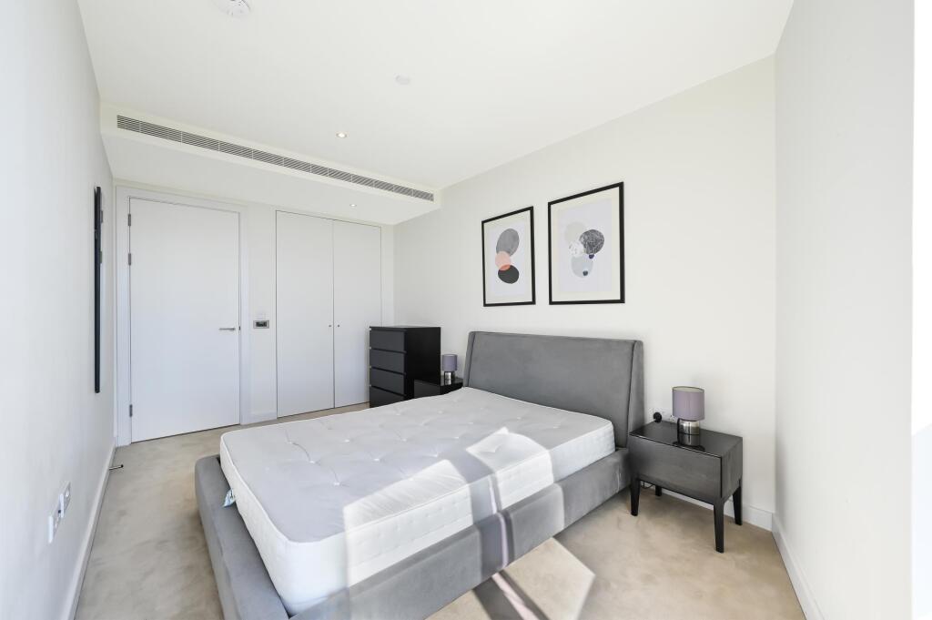 Apartment in London - View 5