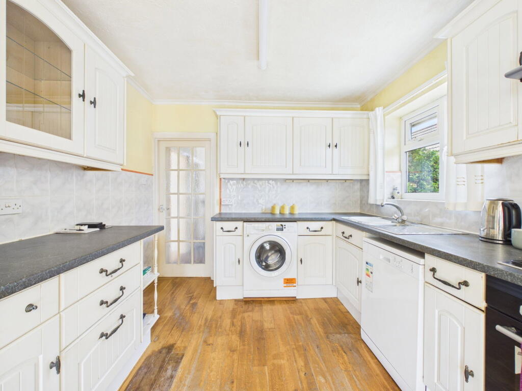 House in Worthing, West Sussex - View 4