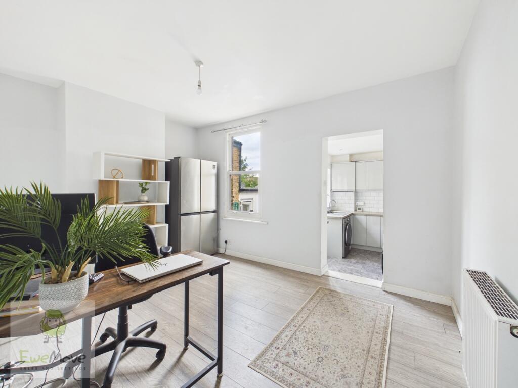 House in Chatham, Wayfield - View 3