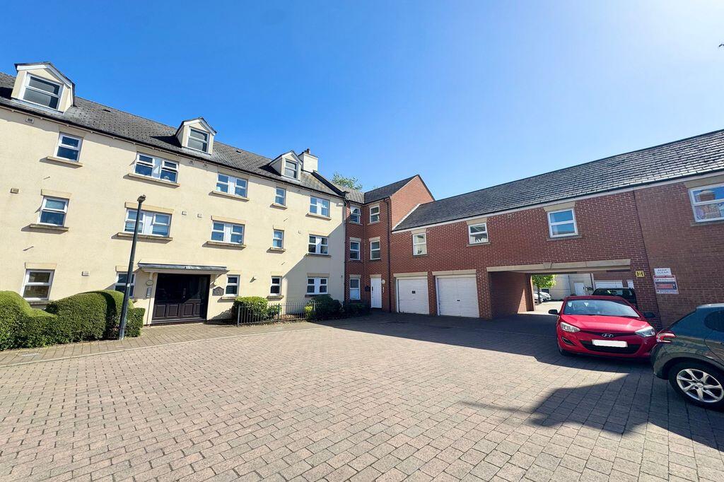 Apartment in Weston-super-Mare, Locking Castle - View 2