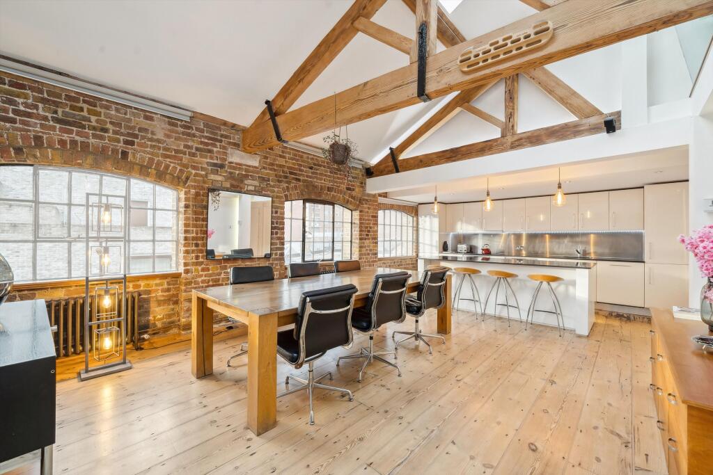 Apartment in London - More