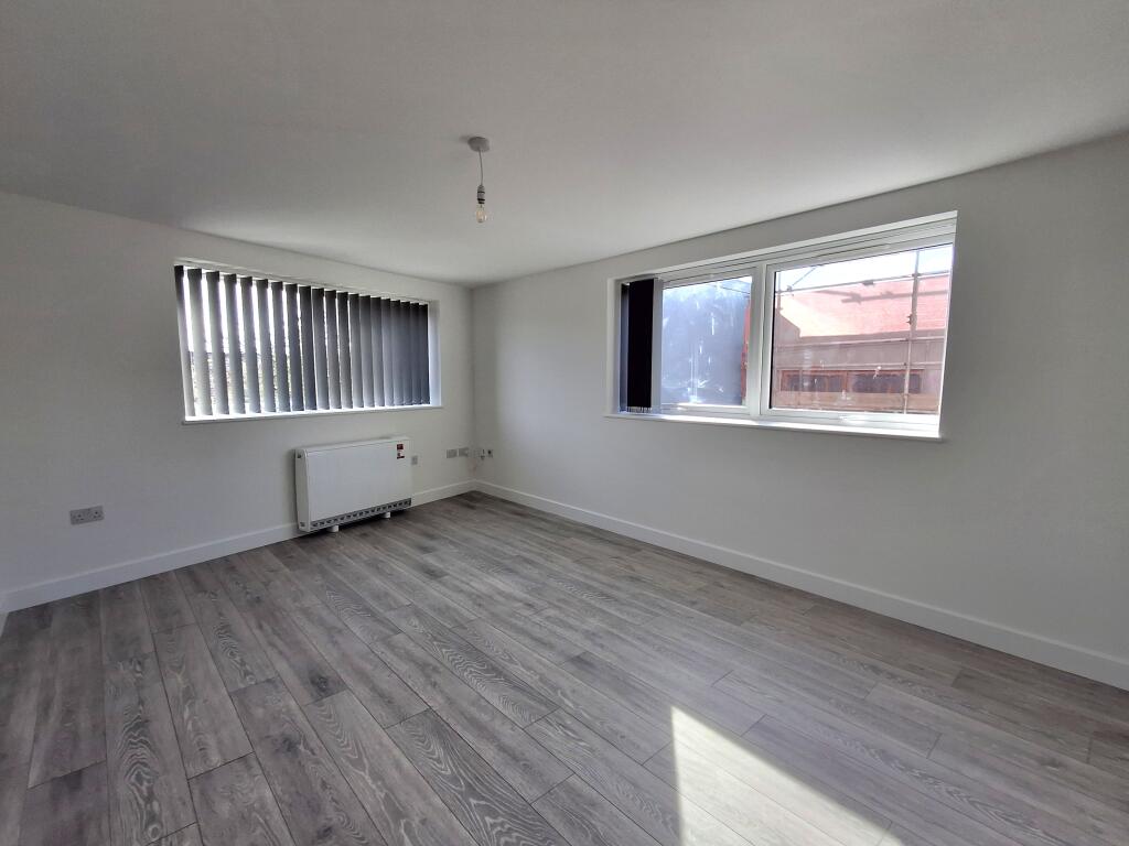Apartment in Havant, Waterlooville - View 2