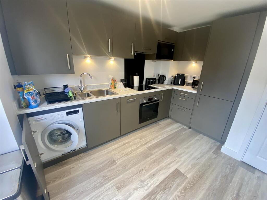 House in Hinckley and Bosworth, Burbage - View 5