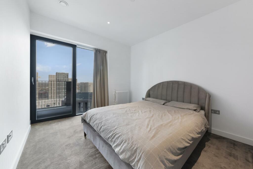 Apartment in London - More