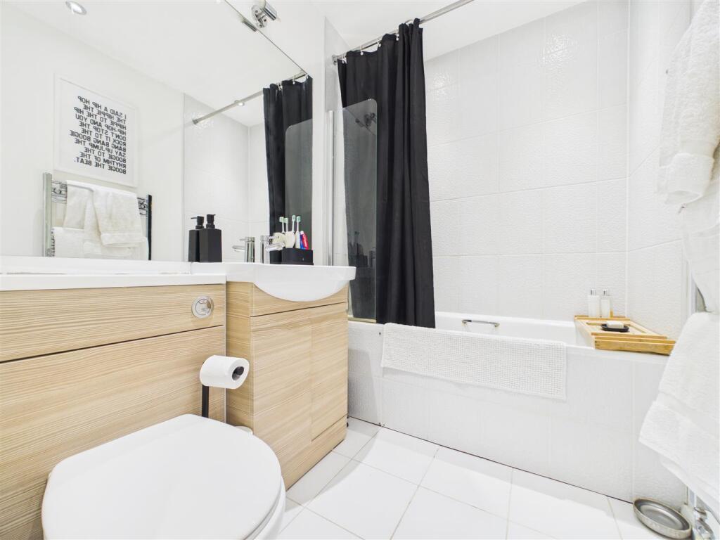 House in Walton-on-Thames, Surrey - More