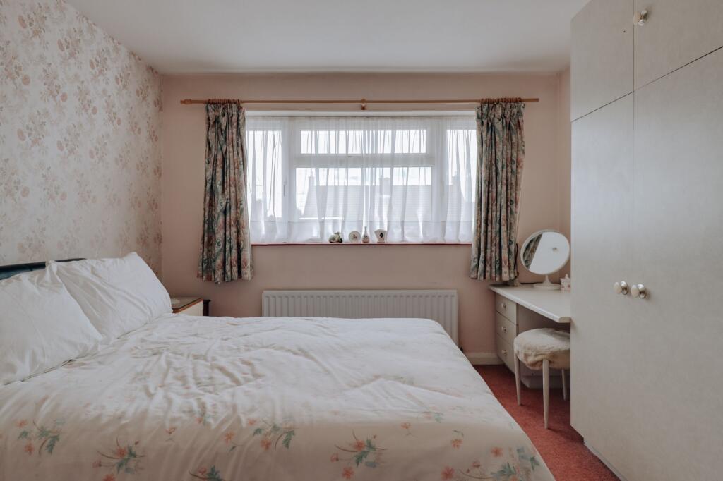 House in Hertsmere, Hertfordshire - View 4