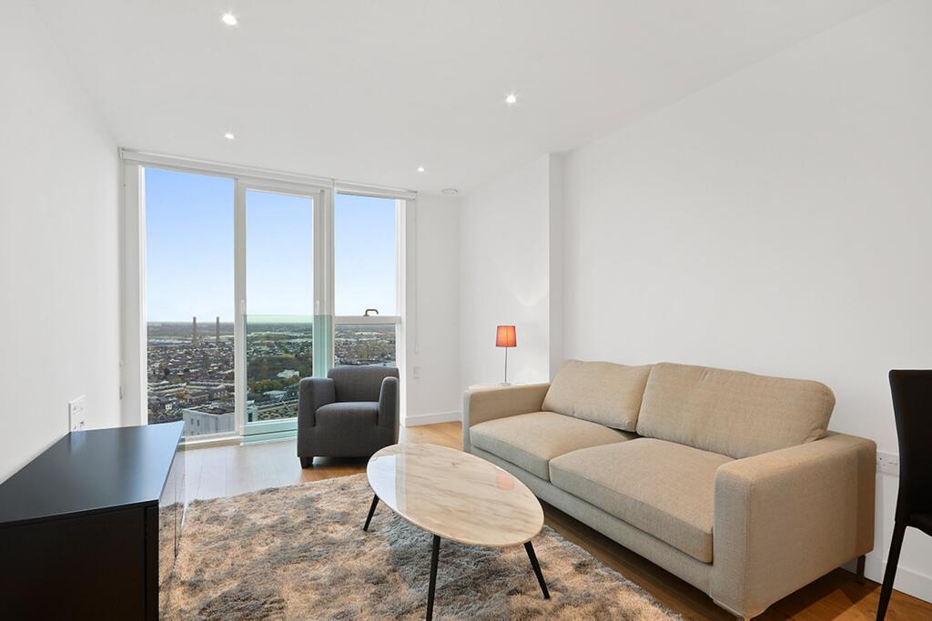 Main image of property: Pinnacle Apartments , Saffron Central Square, Croydon, CR0