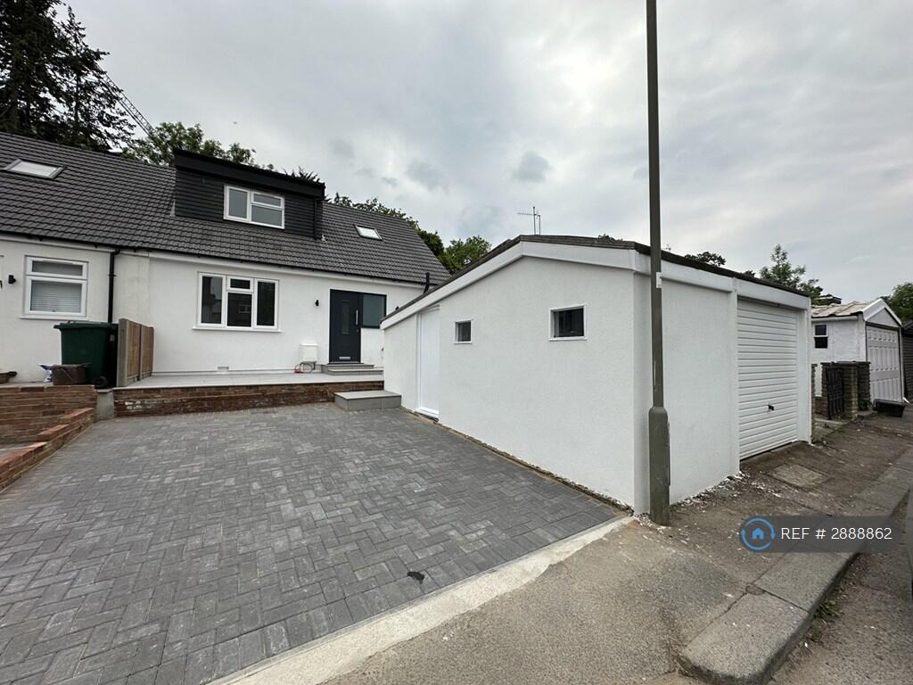 Main image of property: Robin Lane, London, NW4