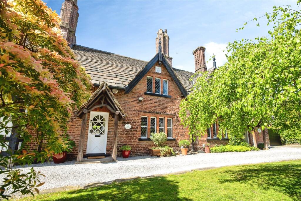 Main image of property: Parr Fold, Worsley, Manchester, Greater Manchester, M28