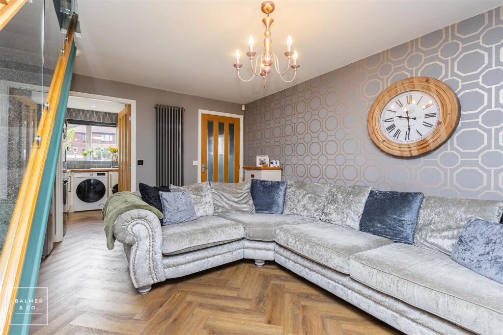 House in Wigan, Greater Manchester - More