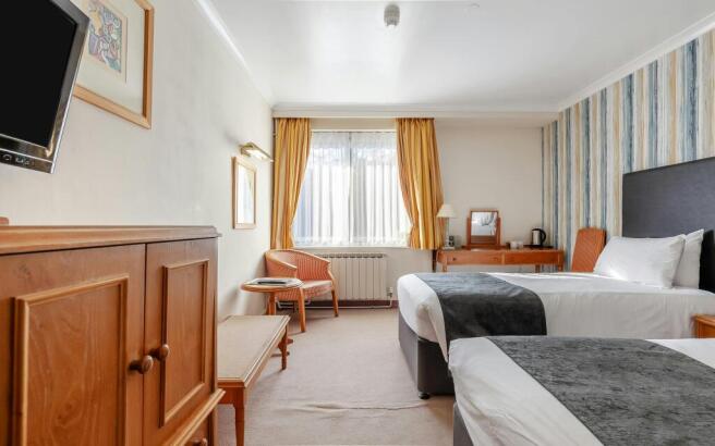 8685235-interior50.jpg
