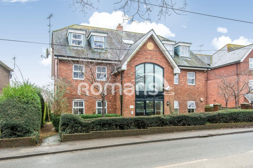 Main image of property: Warden Lodge, Winchester Road, Bishops Waltham, SO32