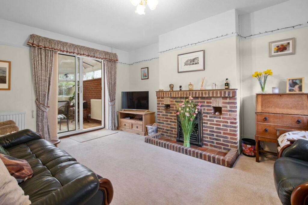 Queens Drive, Maresfield, Uckfield, East Sussex, TN22 photo 3