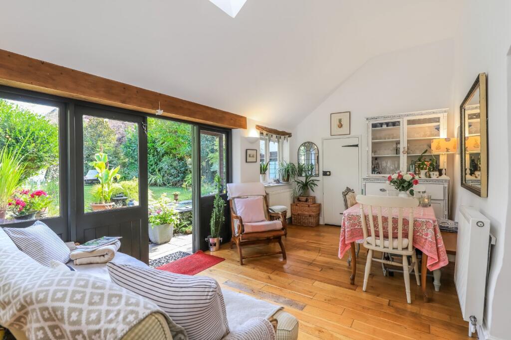 House in Salisbury - View 5
