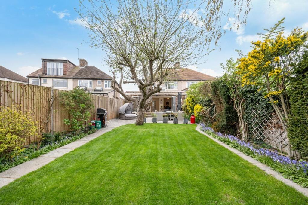 House in Kingston upon Thames - View 3