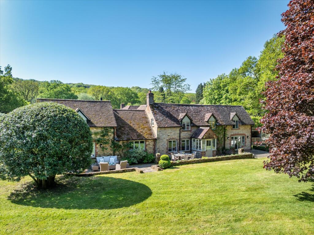 Main image of property: Henley Common, Henley, Haslemere, West Sussex, GU27