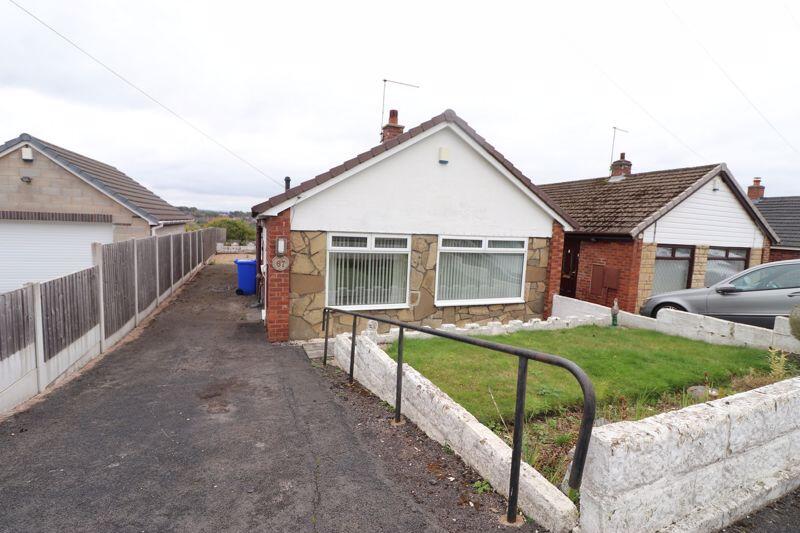 3-bed detached on Merrion Drive, Bradeley,  Stoke-On-Trent, £170,000
