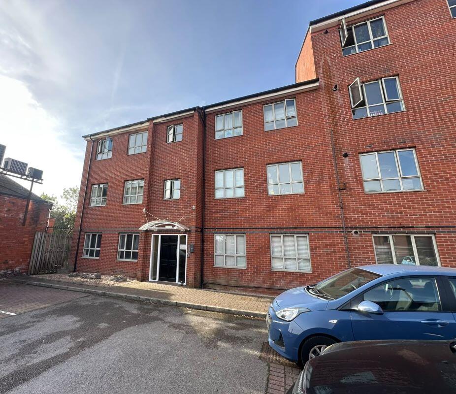2-bed flat on Flat 29 Royal Victoria Court, Gamble Street, Nottingham, NG7 4ET, £70,000