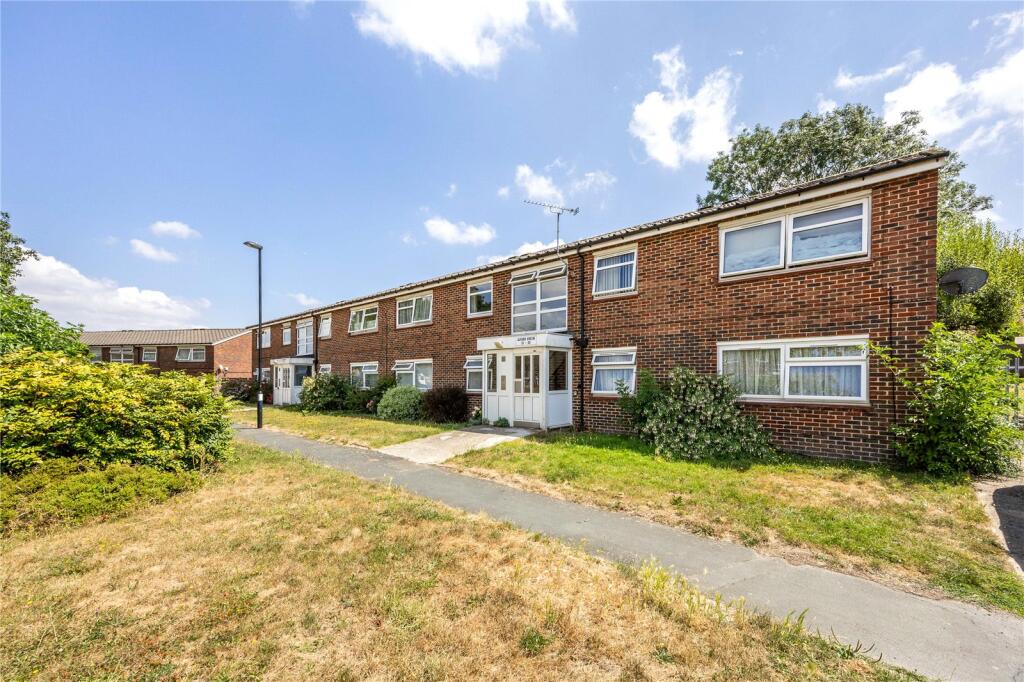 Main image of property: Alford Green, New Addington, Croydon, CR0